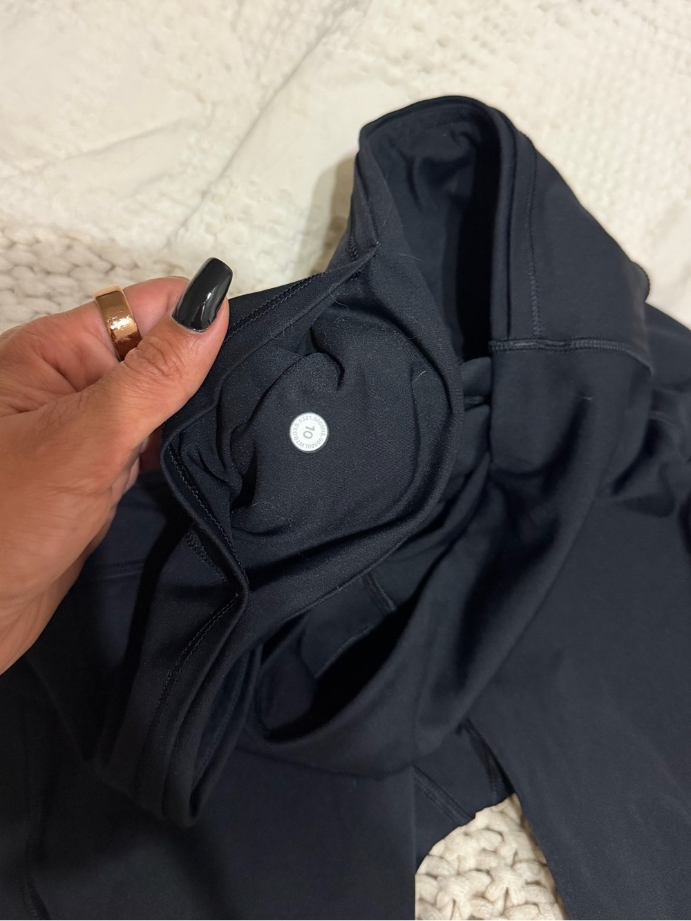 Lululemon Fast & Free with pockets 6in - Picture 3 of 3